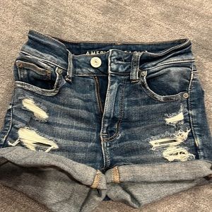 Didtressed blue size 0 AEO short
